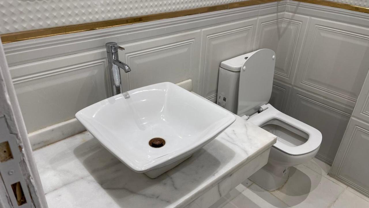 Fancy Apartment Close To Airport Fully Furnished Cairo Exterior photo